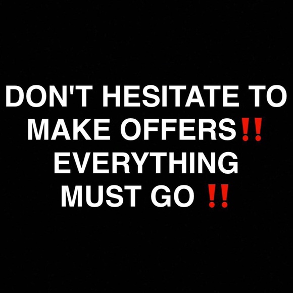 MAKE OFFERS ! - Picture 1 of 1